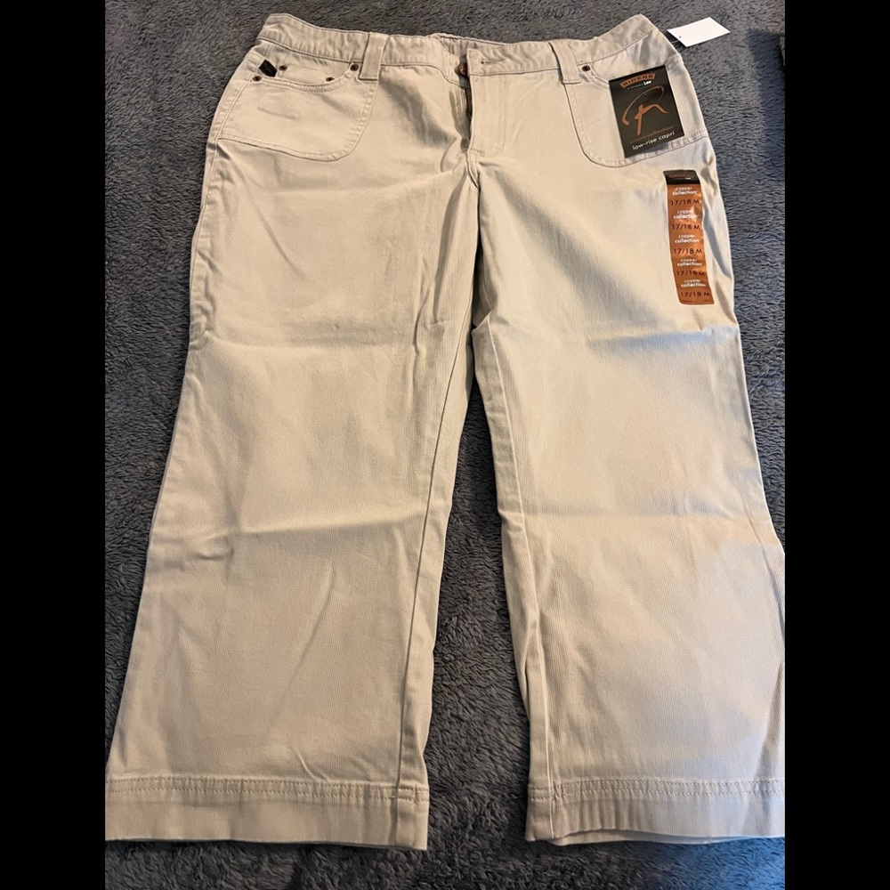 Riders Capris - Size 17/18